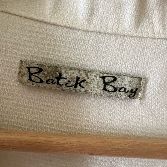 Batik Bay White Tropical Men's Shirt - Picture 3 of 6